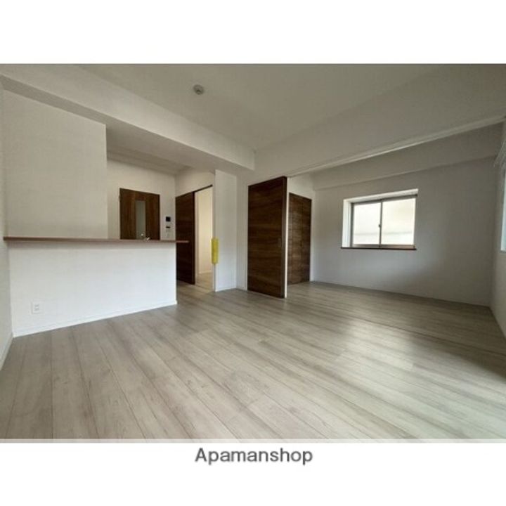 福岡県福岡市南区寺塚1丁目の賃貸マンションの居間