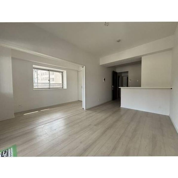 福岡県福岡市南区寺塚1丁目の賃貸マンションの内装