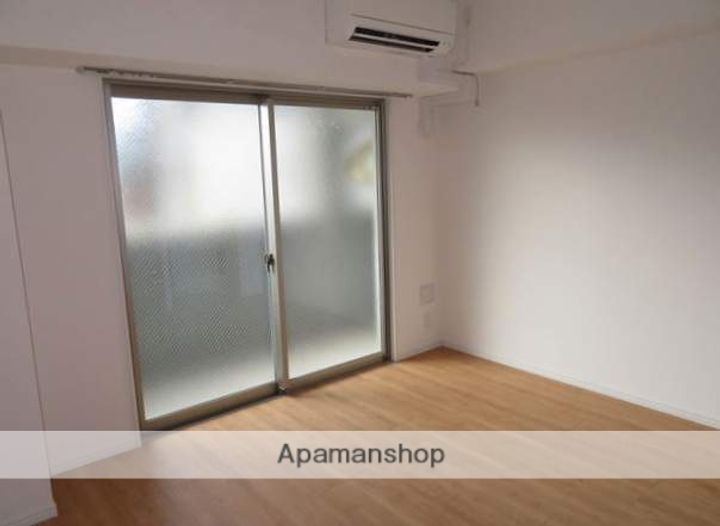 リラス2000年通り.の内装