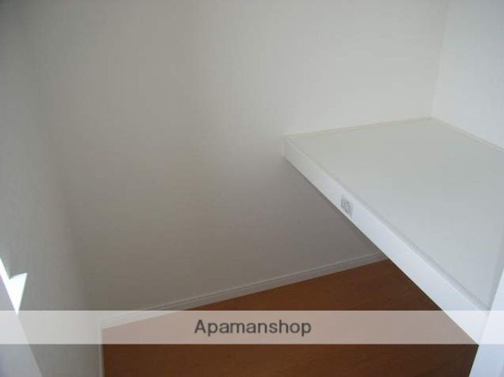 福岡県糟屋郡粕屋町駕与丁2丁目の賃貸アパートの内装