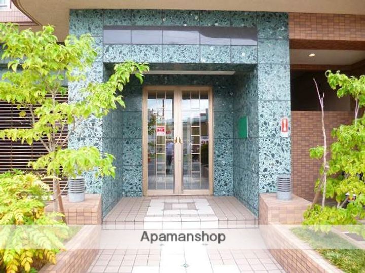 福岡県福岡市博多区春町1丁目の賃貸マンションの外観