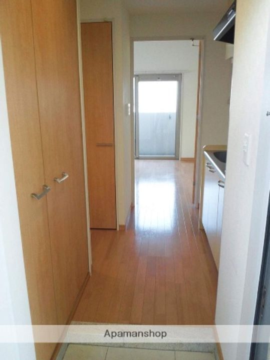 福岡県福岡市博多区博多駅南3丁目の賃貸マンションの玄関