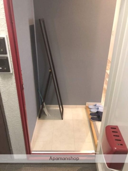 福岡県福岡市博多区美野島2丁目の賃貸マンションの玄関