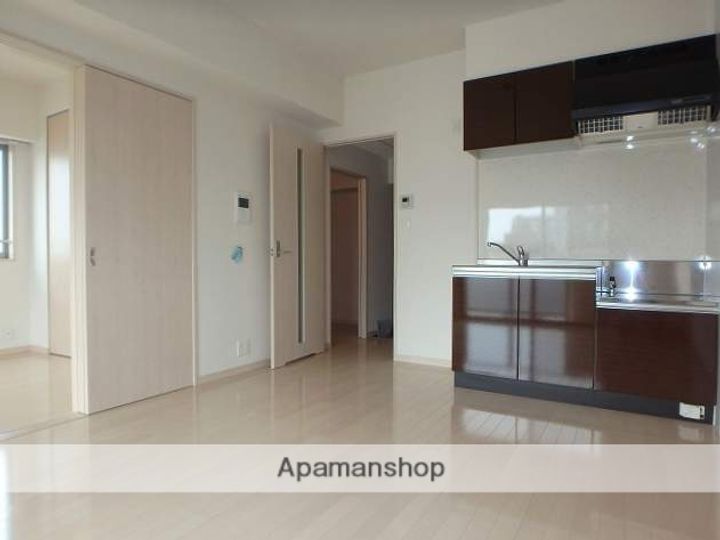 福岡県福岡市博多区美野島2丁目の賃貸マンションの居間