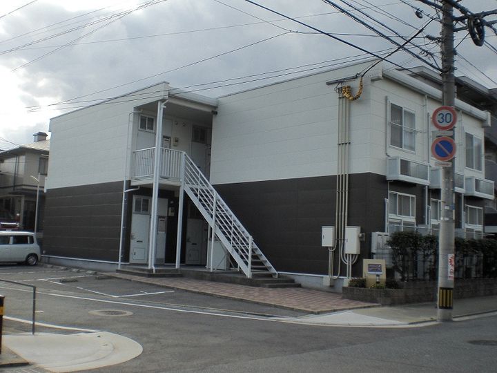 レオパレス太陽の外観