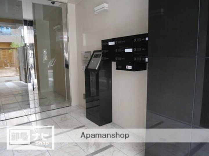 ヴィラージュ天神南弐番館の外観