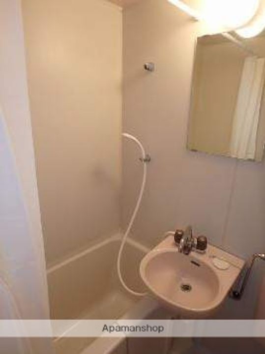 福岡県福岡市博多区堅粕4丁目の賃貸マンションの内装