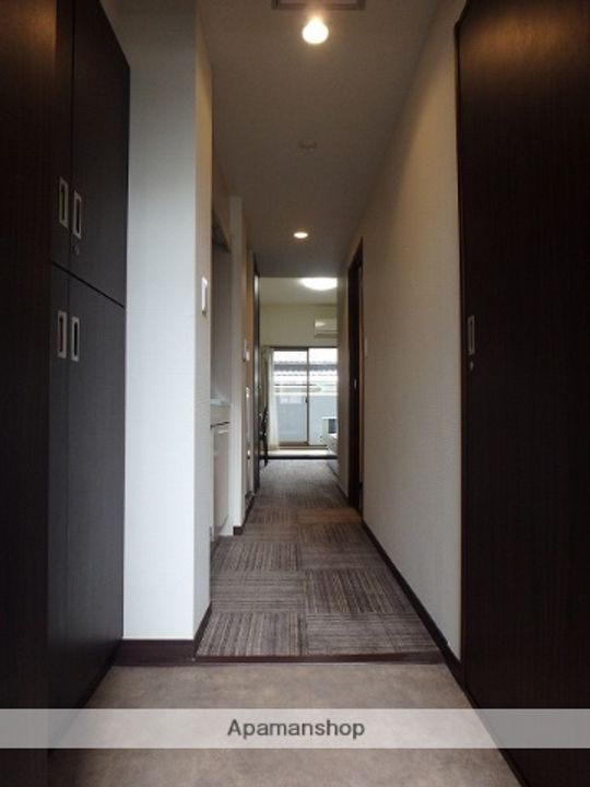 フェルト627の玄関