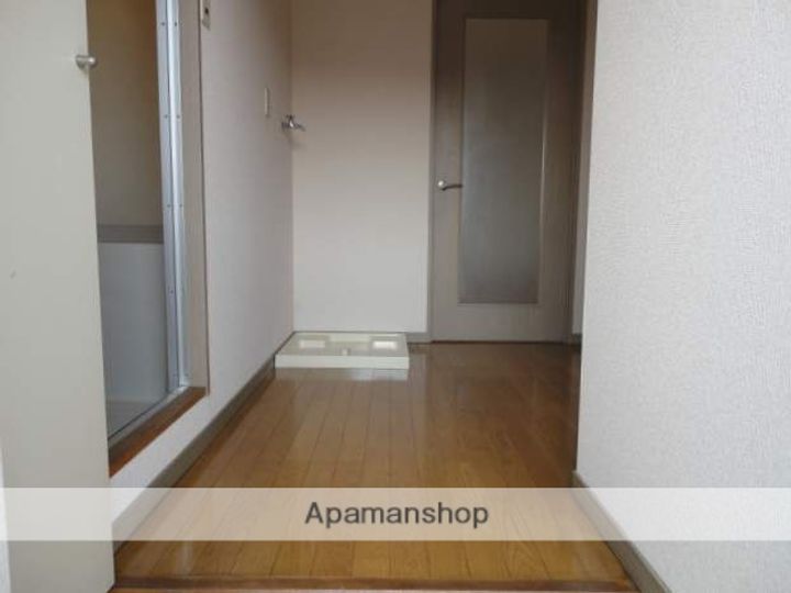 福岡県福岡市博多区吉塚8丁目の賃貸マンションの玄関