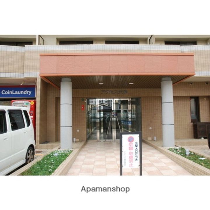 アクセス天神の外観