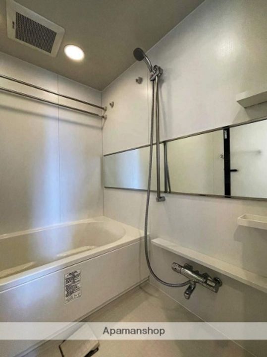 ナビールコート警固の内装