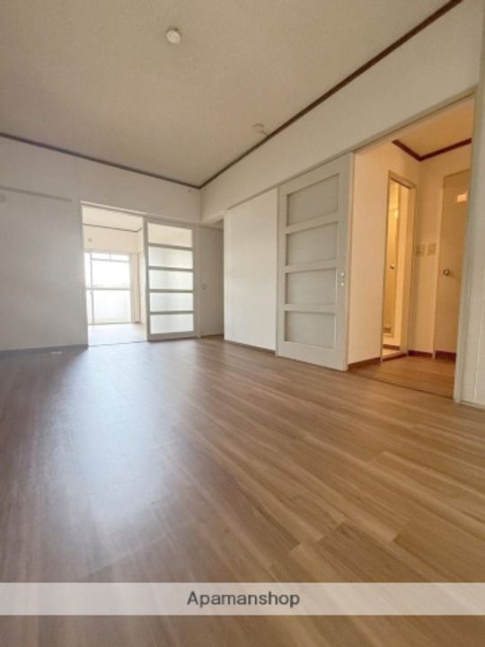 エルム西大濠の内装