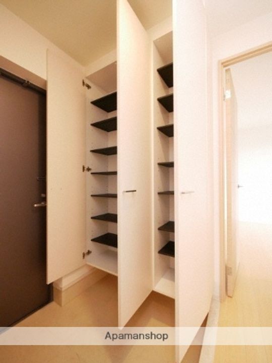 KDXレジデンス大濠ハーバービュータワーの玄関