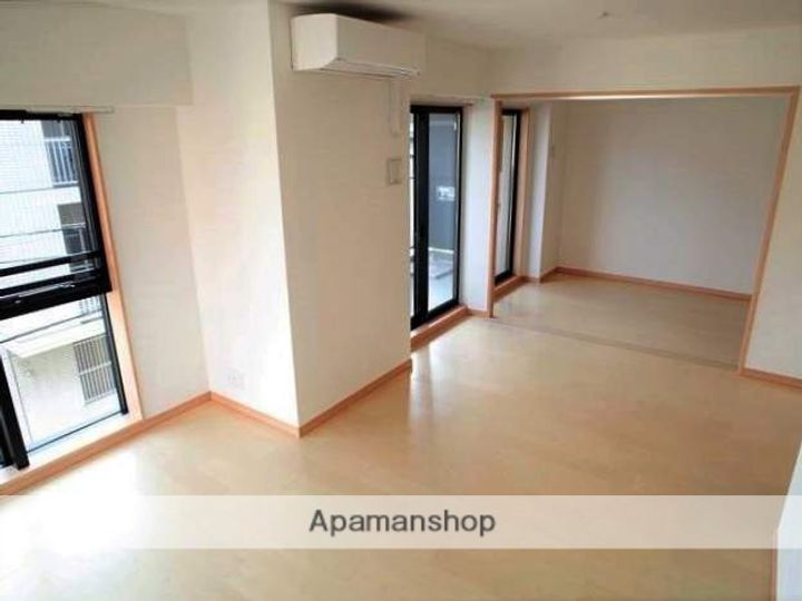 プラムコート六本松の居間