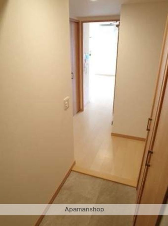 プラムコート六本松の玄関