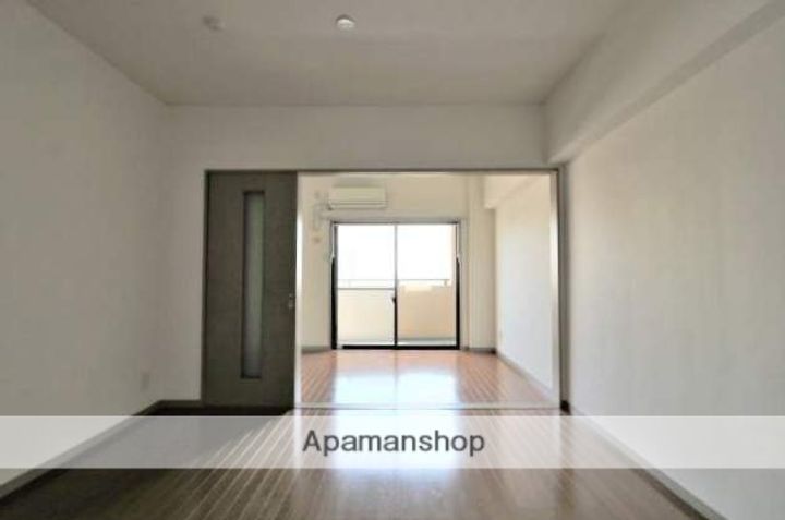 アンピールメゾン天神北の内装