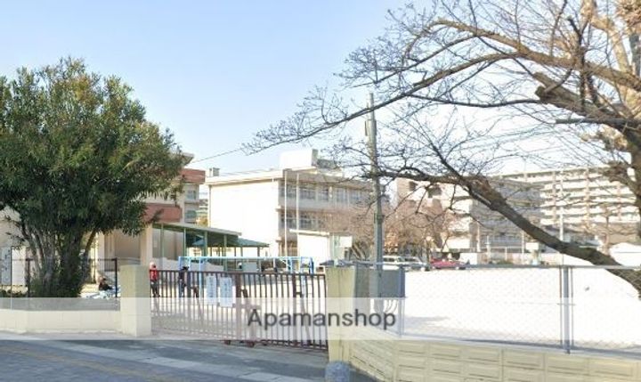 福岡県福岡市博多区吉塚7丁目の賃貸マンションの周辺
