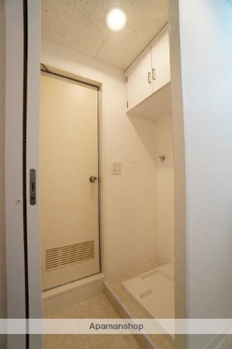ハイツ三笠の玄関