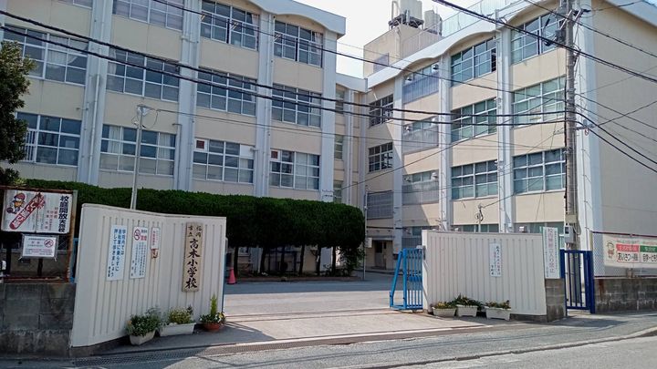 福岡県福岡市南区高木2丁目の賃貸アパートの周辺