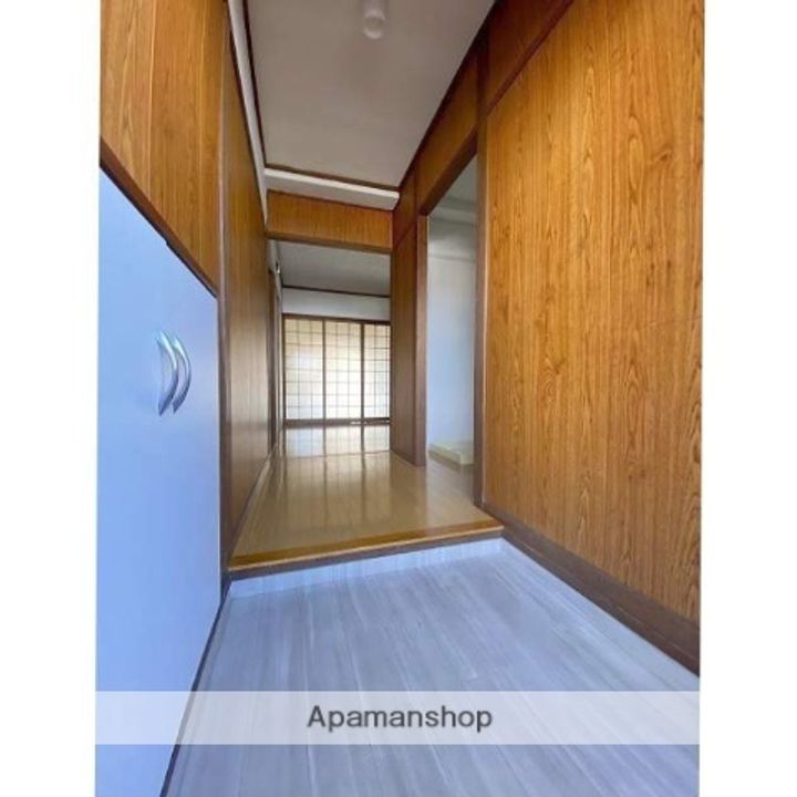 福岡県福岡市城南区神松寺2丁目の賃貸マンションの玄関