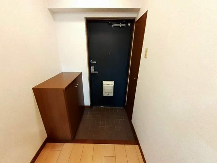 カサーレ三ケ森の玄関