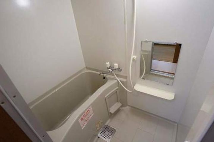 ホワイトバレー八幡駅前の内装