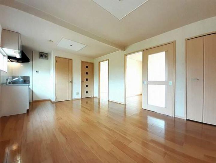 アネックス大平の居間