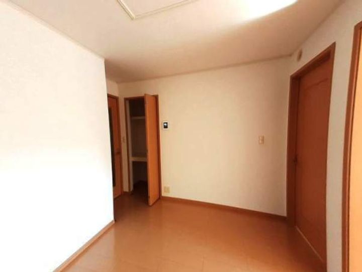 サニー・ハウスのその他画像