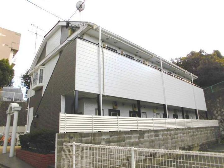 レオパレス枝光の外観