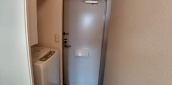 レオパレスBUONO217の玄関