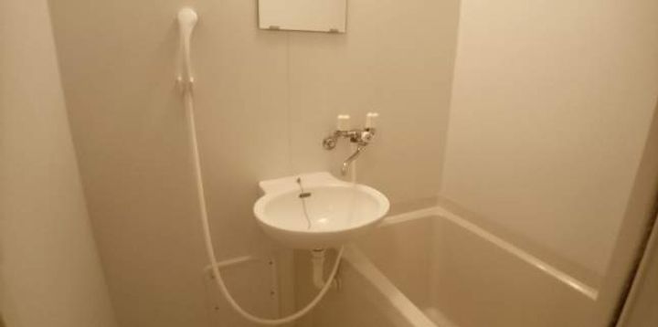 レオパレスK&JUNの風呂