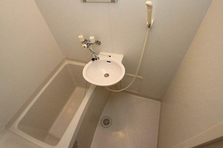 レオネクスト日明204の内装