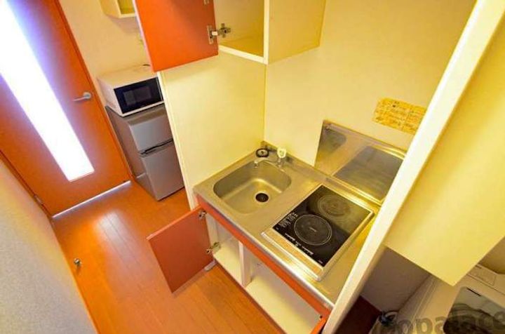レオパレスドミール小倉101の内装