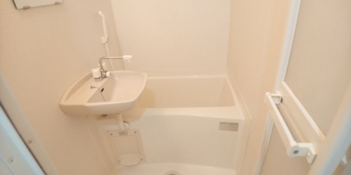 レオパレスMOREニ島109の内装