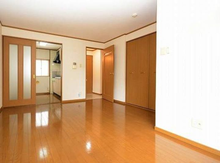 リブェール嵐山の居間