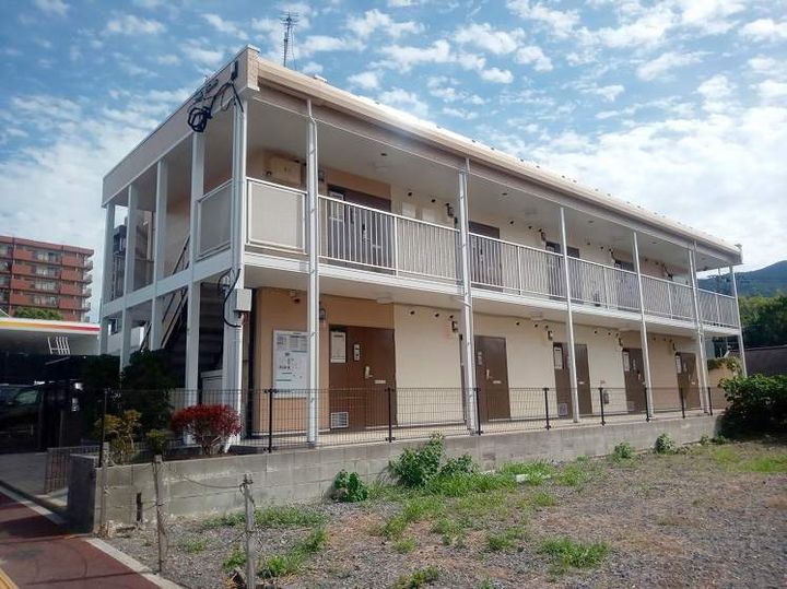 レオパレスアップヒル陣山205の外観