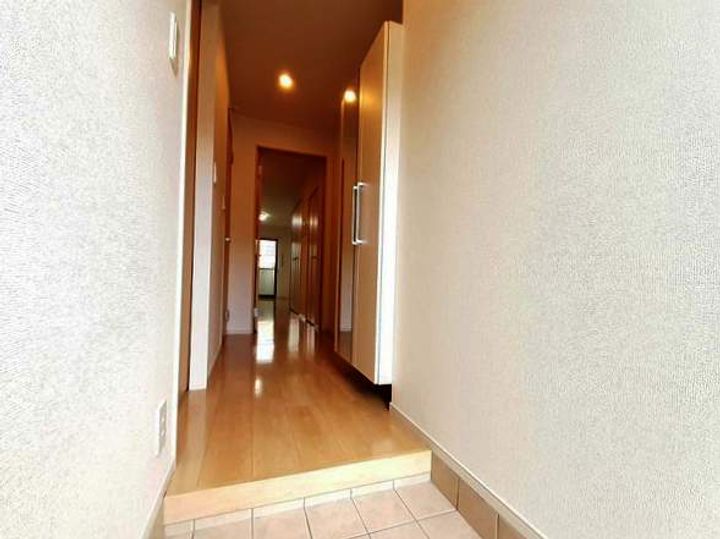 アライブ・マツバラⅠの玄関