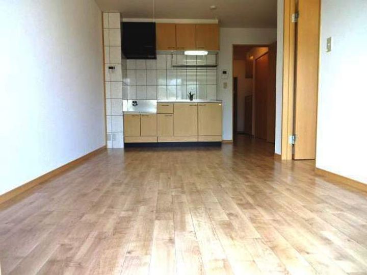 リバーヒルズNK102の居間