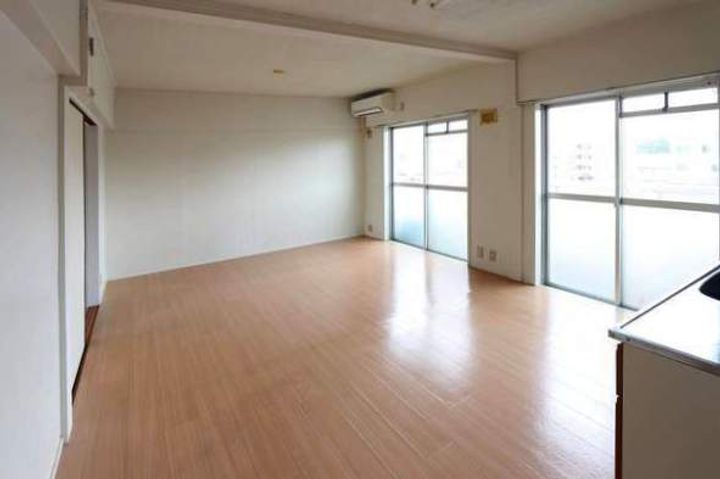 ビレッジハウス本城1号棟0203の居間