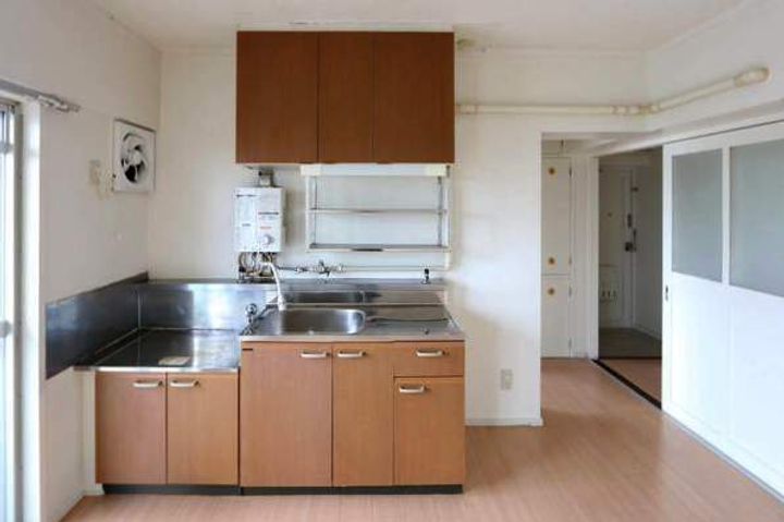 ビレッジハウス本城1号棟0203のキッチン