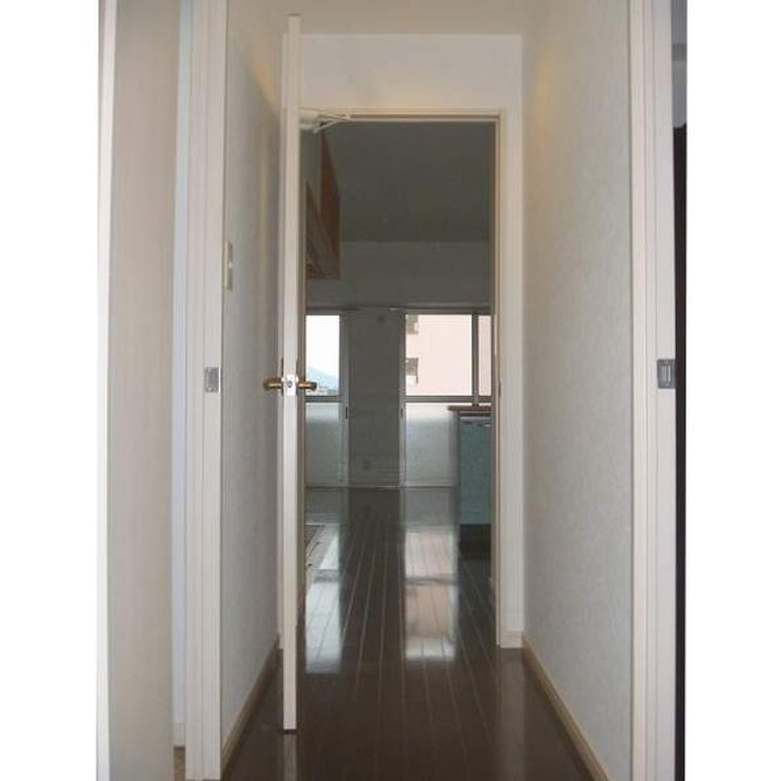 アヴァンセ陣原駅前406号室の玄関