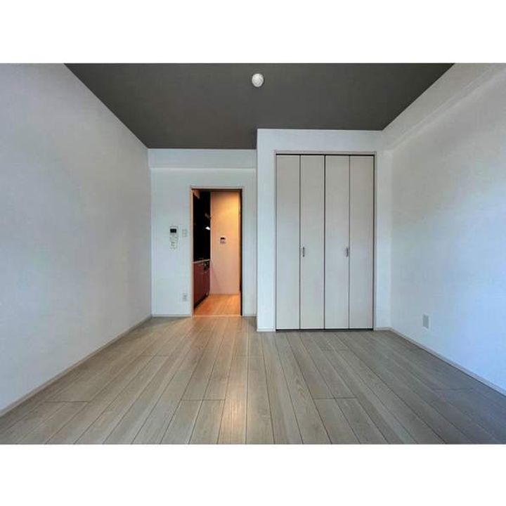 ERIOS COURT 香春口403号室の居間