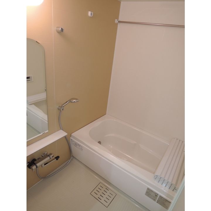 福岡県北九州市小倉北区上富野3丁目の賃貸マンションの風呂