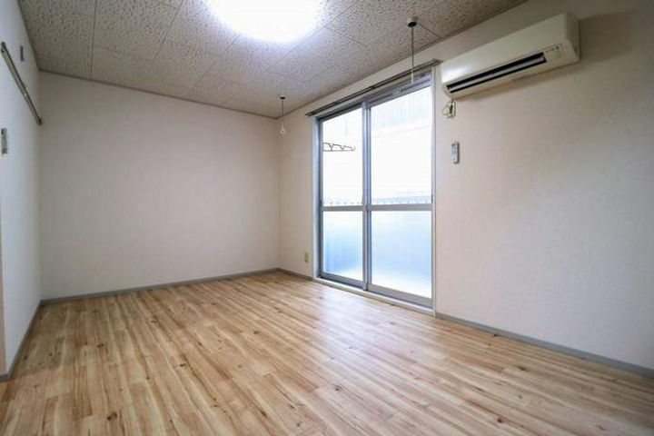 プレジールミスミの居間