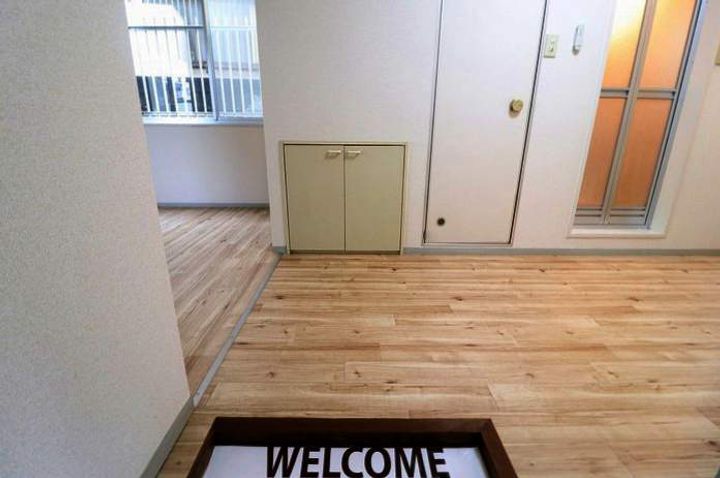 プレジールミスミの玄関