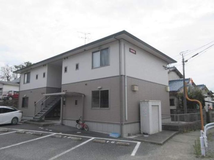 コーラルコート1号館202号室の外観