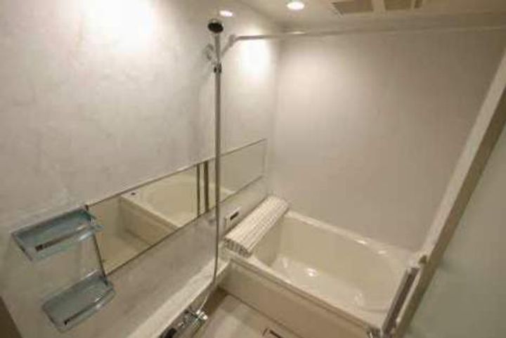 福岡県北九州市八幡東区西本町1丁目の賃貸マンションの風呂