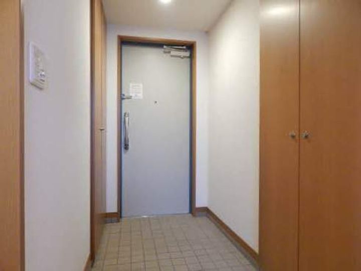 福岡県北九州市小倉北区片野3丁目の賃貸マンションの玄関