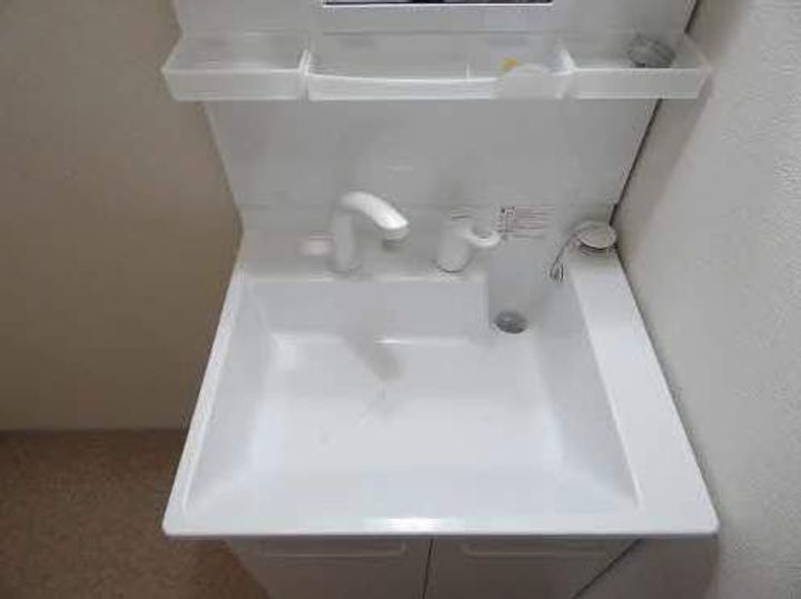 福岡県北九州市小倉南区中曽根東2丁目の賃貸アパートの内装