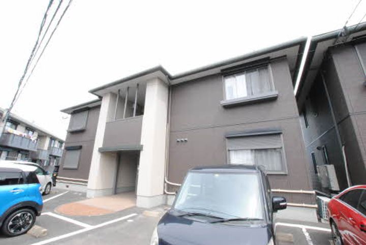 福岡県北九州市小倉南区中曽根東2丁目の賃貸アパートの外観